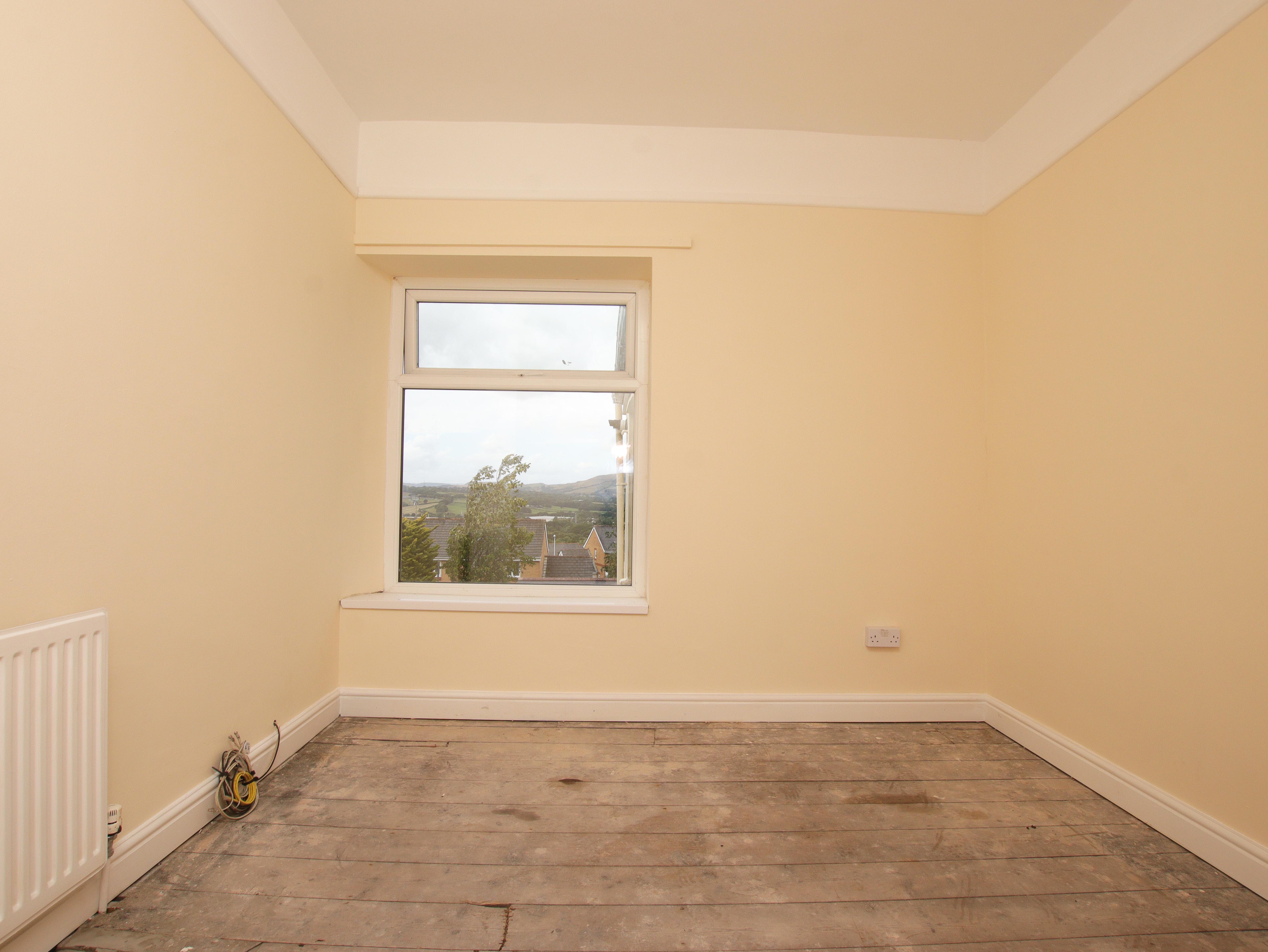 Newbridge Road, Llantrisant, CF72 8EX Three Estate Agents